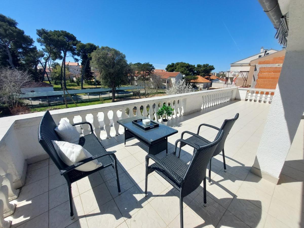 Casa Blanca, Biograd Na Moru Apartment Exterior foto